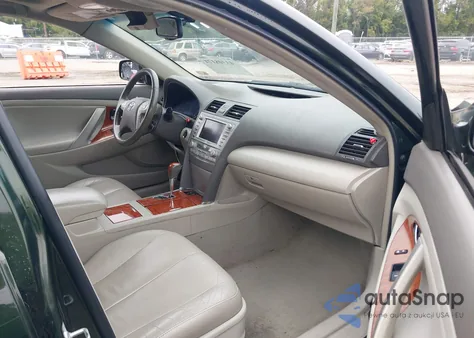 2011 Toyota Camry Xle V6 z USA, uszkodzony, nr VIN 4T1BK3EK1BU617817